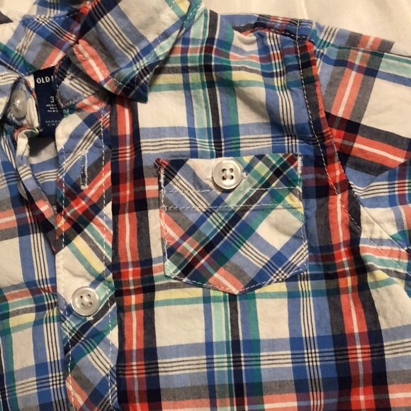 Old navy plaid button up size 3-6m - Picture 2 of 4